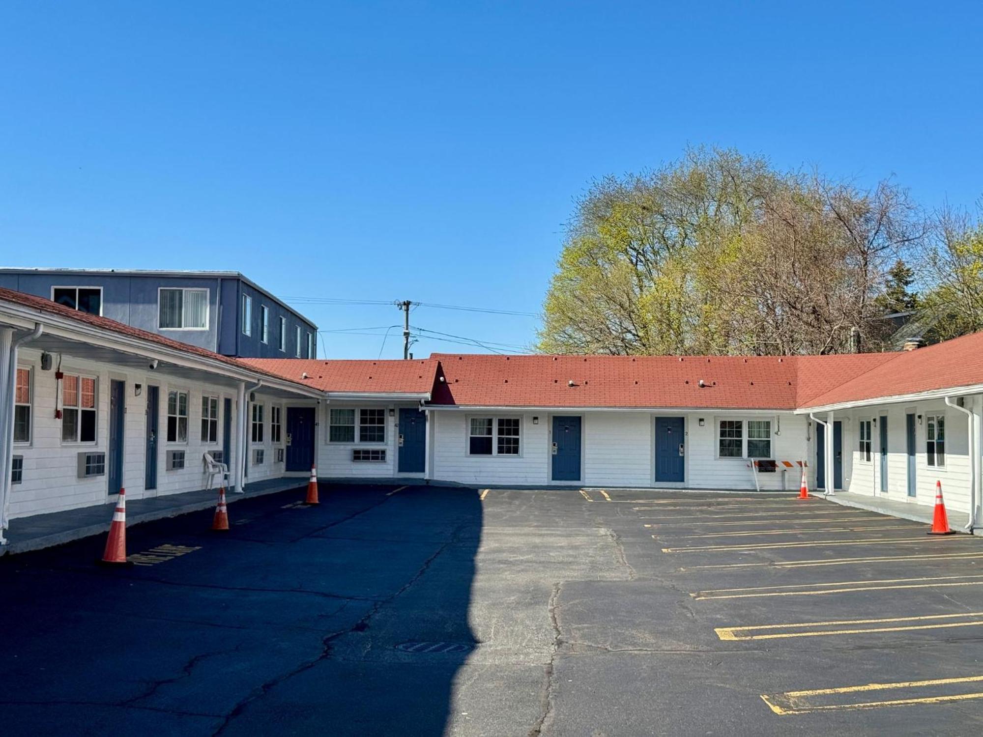 Chisholm'S Motor Inn Saugus Eksteriør bilde