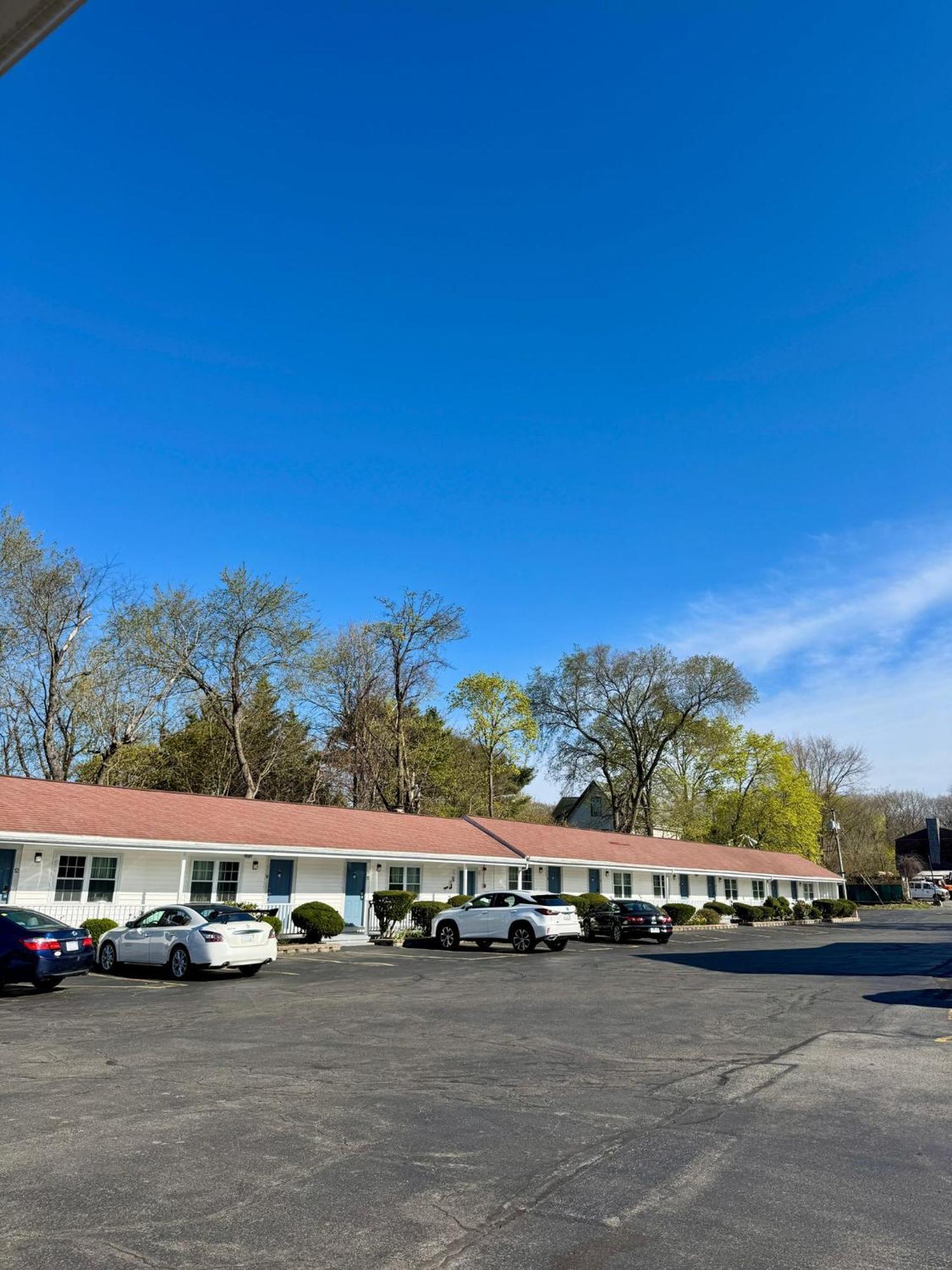 Chisholm'S Motor Inn Saugus Eksteriør bilde